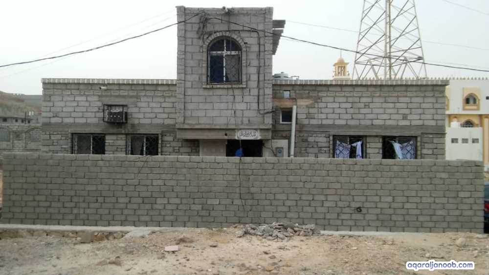 بيت 12*15 في المكلا بويش حارة السموح