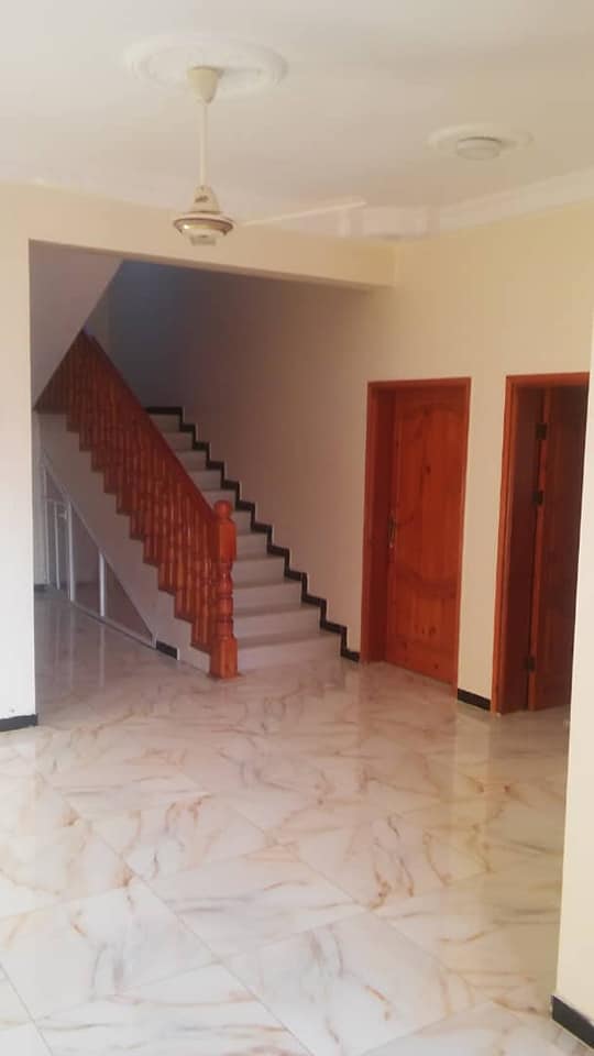 🏡 فلة بربوة خلف - المكلا 🏡