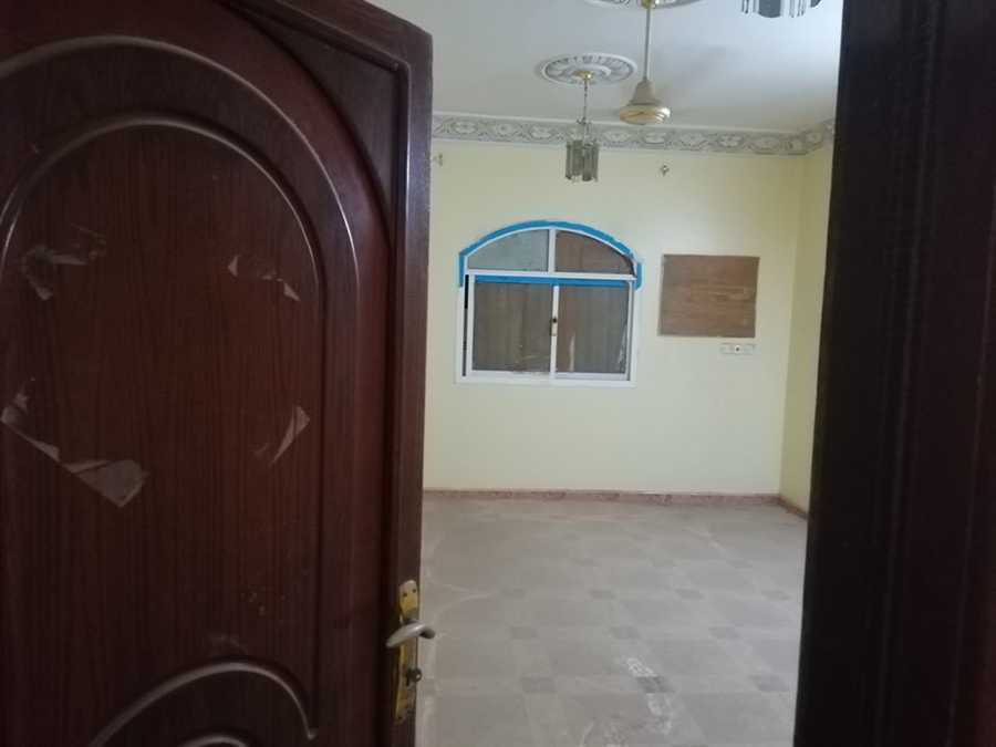 شقة على شارع رئيسي