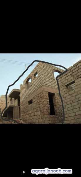 بيت للبيع في المكلا على السقف 4 غرف في المنوره قبل الغليله