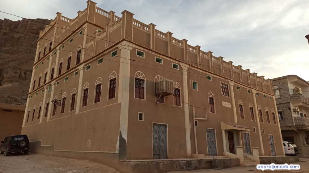 بيت كبير للبيع في حضرموت اليمن/ القطن