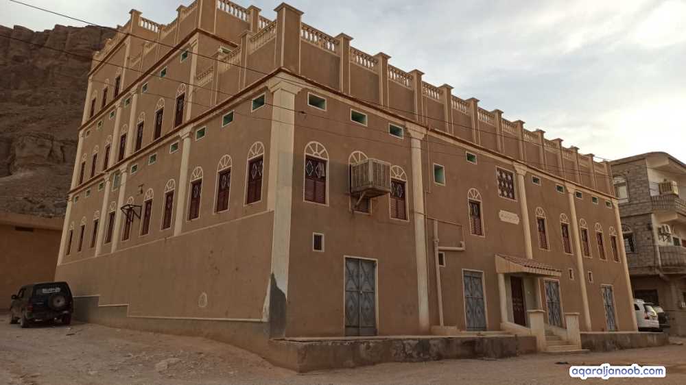 بيت كبير للبيع في حضرموت اليمن/ القطن