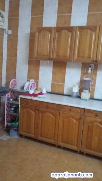 بيت نوع البناء خرساني مسلح في مديرية كريتر حي العيدروس للبيع