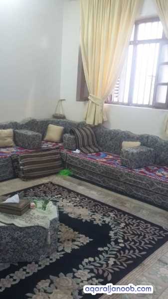 بيت نوع البناء خرساني مسلح في مديرية كريتر حي العيدروس للبيع