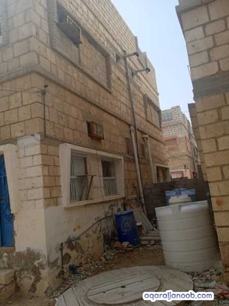 بيت بجوار مدرسه ابن رشد