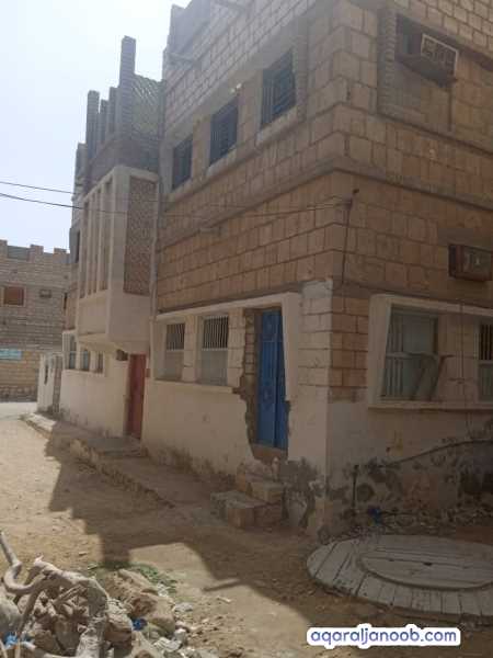 بيت بجوار مدرسه ابن رشد