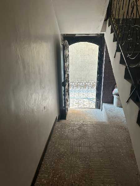 عمارة للبيع دورين بلحوم عدن