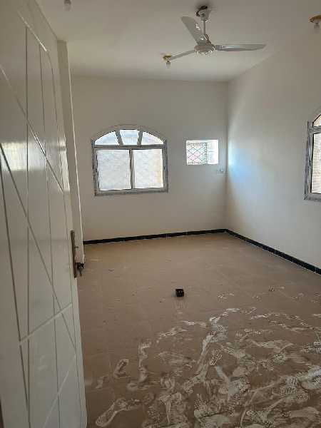 عمارة للبيع دورين بلحوم عدن
