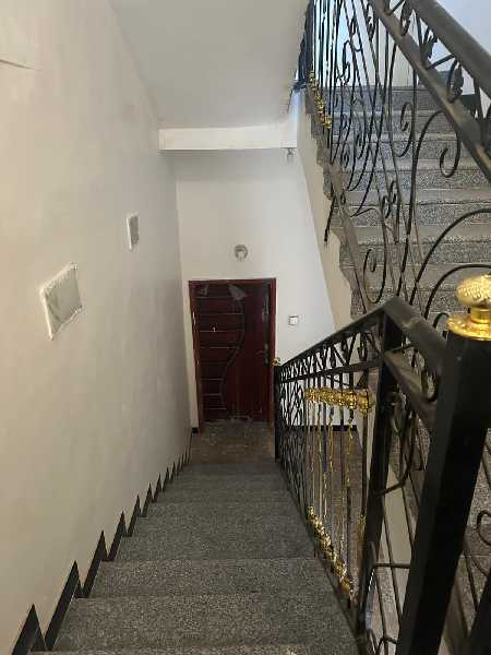 عمارة للبيع دورين بلحوم عدن