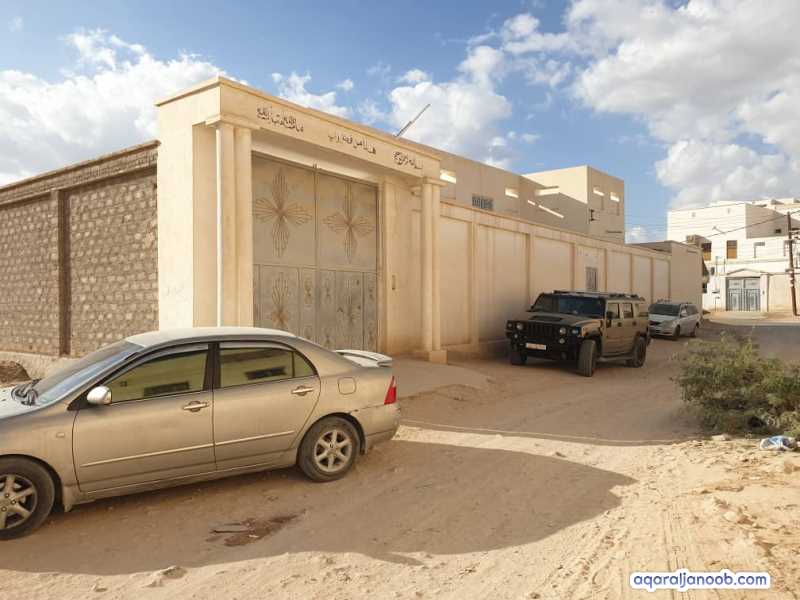 فرصة بيع منزل بالقرب من شارع الجزائر في قلب مدينة سيؤون