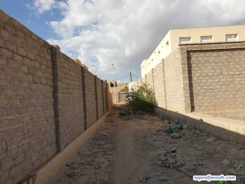 فرصة بيع منزل بالقرب من شارع الجزائر في قلب مدينة سيؤون