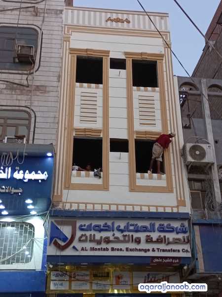 للإيجار مبنى على شارع السلفي